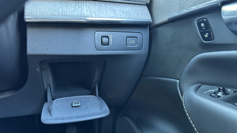 Volvo Xc90 2.0 B5D [235] Inscription Pro 5dr AWD Geartronic Diesel Estate